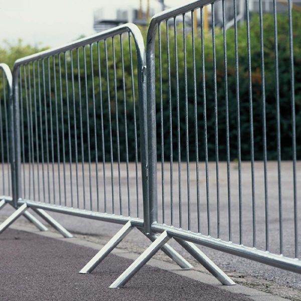 2MTR METAL PEDESTRIAN BARRIER