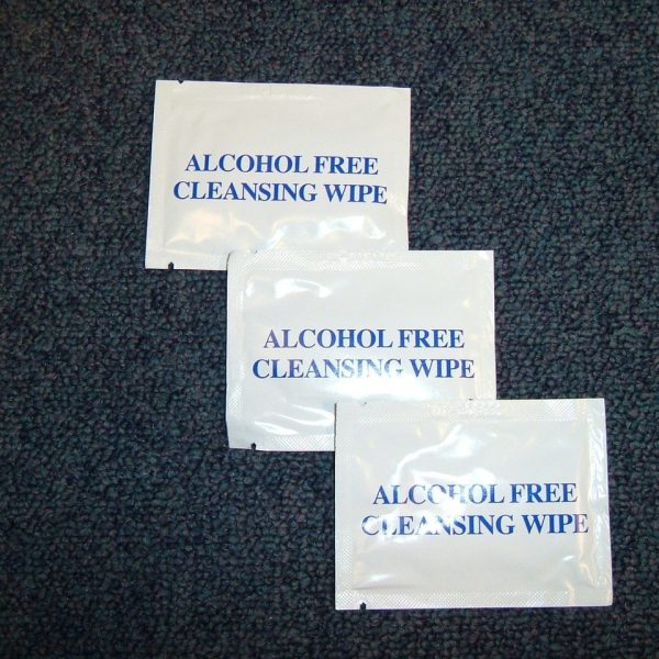 NON ALCOHOL WIPES (BOX 100)