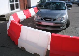 1MTR WHITE TRAFFIC SEPARATOR BARRIER