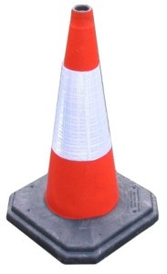 750MM (30") RUBBER 1 PIECE ROAD CONE